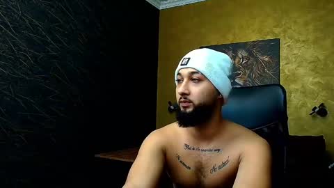 Snapshot of jacezachary chatting on February 25, 3:20 pm JaceZachary online show from February 25, 3:20 pm