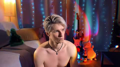 brestonsweet online show from December 18, 11:44 pm