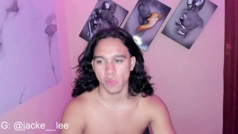 jacke__lee online show from December 15, 7:13 am