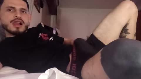jackskipper8 online show from May 6, 1:11 am