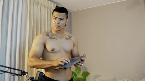 Snapshot of jacksonbell9 chatting on February 3, 12:36 pm Jackson Bell online show from February 3, 12:36 pm