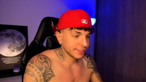 jacobb116 online show from February 20, 2:11 am