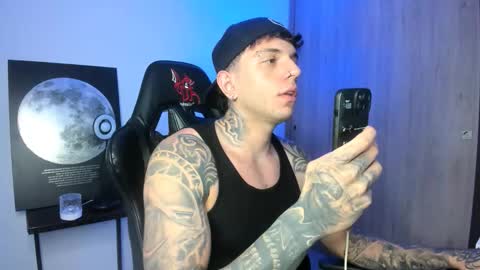 jacobb116 online show from December 17, 1:23 am