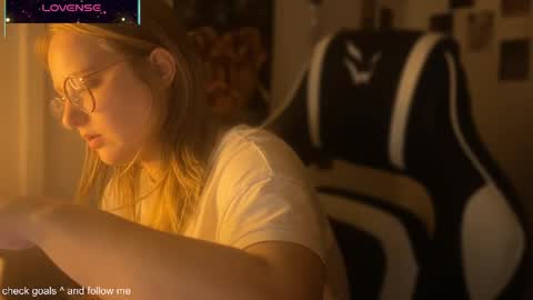 Snapshot of jacywinslat chatting on October 21, 5:38 pm jacywinslat online show from October 21, 5:38 pm
