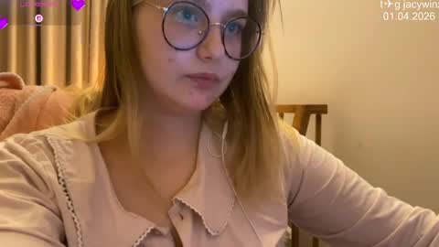 jacywinslat online show from April 1, 2:25 pm