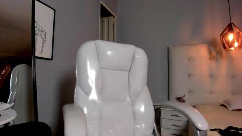 karlla scarlet online show from December 17, 8:34 am