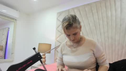 Snapshot of jade_squirt chatting on September 29, 6:07 pm Jade online show from September 29, 6:07 pm