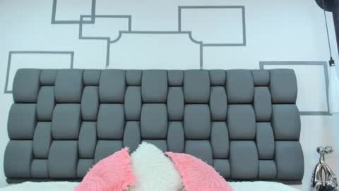 Snapshot of jade_squirt chatting on October 1, 6:18 pm Jade online show from October 1, 6:18 pm
