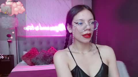 JADE online show from February 18, 5:09 pm