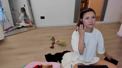 Jade online show from March 5, 4:13 am