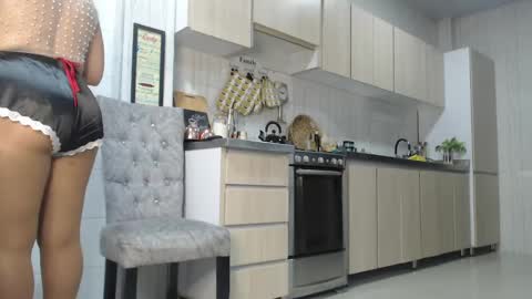 Snapshot of jadeee_11 chatting on February 17, 8:38 pm Jade online show from February 17, 8:38 pm