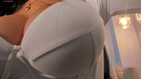 JADE EVANS online show from February 21, 6:11 pm