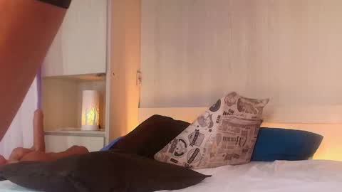 JADE online show from September 16, 8:12 pm