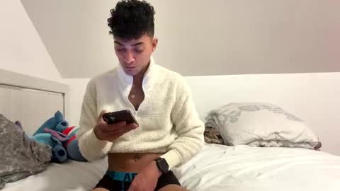 jadson2601 online show from March 3, 5:25 am