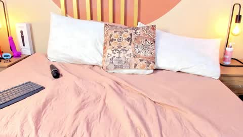 Jake And Nicole online show from November 27, 2:30 am