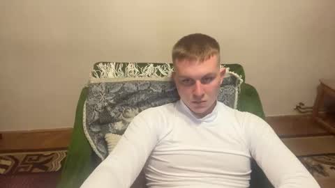 Max online show from November 11, 8:22 pm