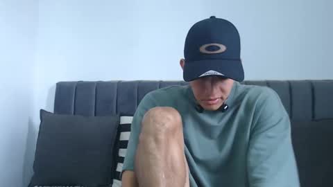 Hi guys im new 3 online show from January 11, 4:57 pm