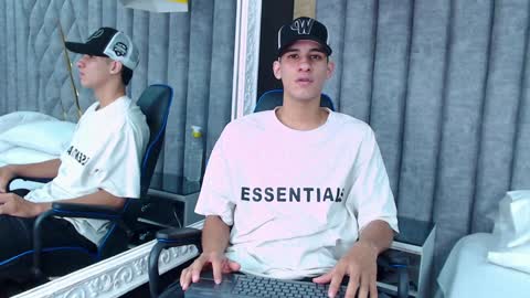 jakemoxleey online show from February 1, 12:37 pm