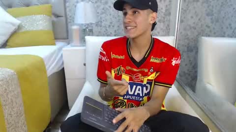 jakemoxleey online show from March 8, 8:14 pm