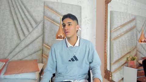 jakemoxleey online show from February 6, 1:21 pm