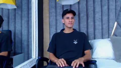 jakemoxleey online show from February 27, 1:07 pm