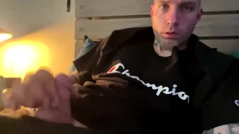 jakenorman083 online show from October 29, 2:57 am