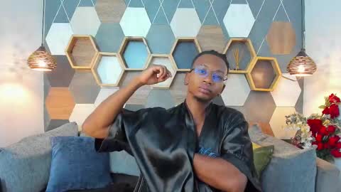 Snapshot of jamalmyst_ chatting on February 15, 8:33 am online show from February 15, 8:33 am