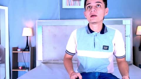 James y Kenet online show from February 24, 11:46 am