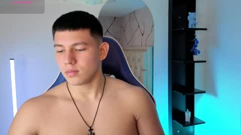 james_cr online show from June 3, 2:33 pm