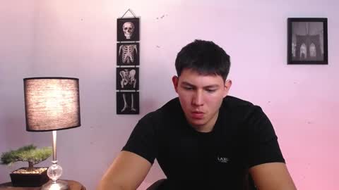 james_cr online show from November 16, 1:18 am