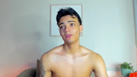 Snapshot of jamesclemont chatting on October 21, 11:41 pm James Clemont online show from October 21, 11:41 pm