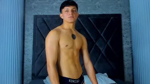 jamesgolden_ online show from March 3, 12:39 pm