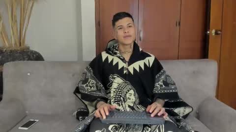 Jamesinked  online show from December 1, 7:56 pm