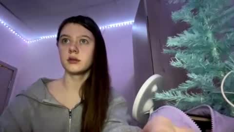 Annnnnnaaa online show from December 14, 3:51 pm