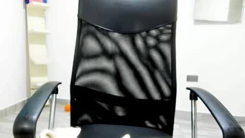 jan_milkhot online show from November 2, 3:23 pm