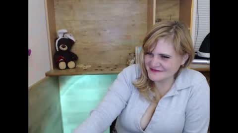 janaloveli online show from October 22, 9:49 pm