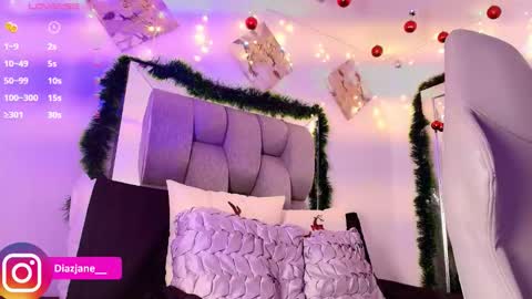 Jennifer online show from December 20, 11:55 pm