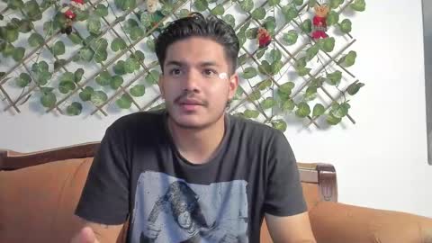 janus_m online show from December 19, 2:02 pm