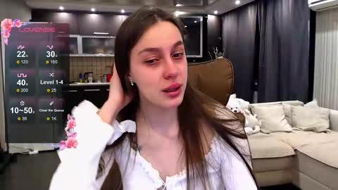 Jasmine online show from March 20, 2:22 pm