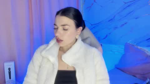 Jas online show from February 5, 9:29 pm