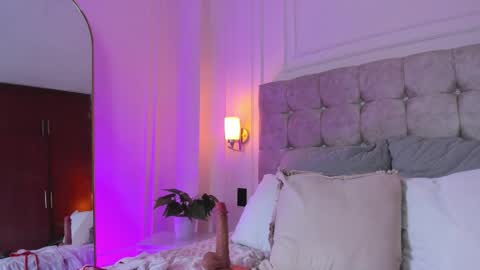 jasmine online show from March 5, 11:47 pm