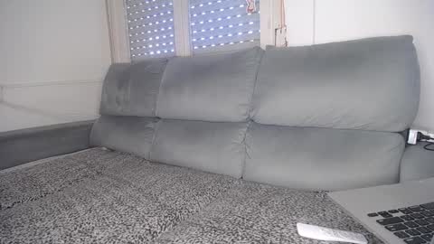 Javier  online show from December 18, 7:52 pm