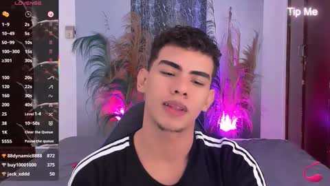 javi15  online show from December 5, 10:57 am