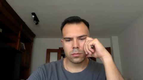 Snapshot of javierscm chatting on September 17, 10:30 am javierscm online show from September 17, 10:30 am