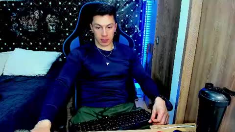 Javier online show from July 26, 11:57 pm