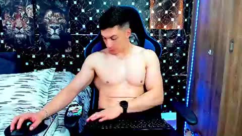 Javier online show from July 18, 6:21 pm
