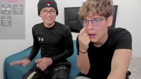 javieryalejandro online show from November 5, 1:35 pm