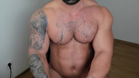 Snapshot of jaxonhunk chatting on February 11, 3:40 am JaxonHunk online show from February 11, 3:40 am