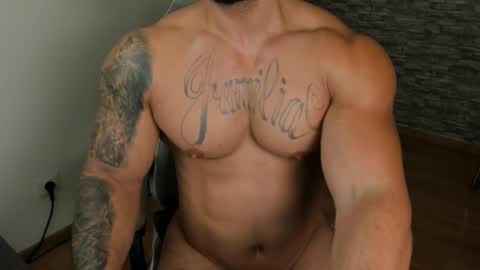 Snapshot of jaxonhunk chatting on September 30, 1:38 am JaxonHunk online show from September 30, 1:38 am
