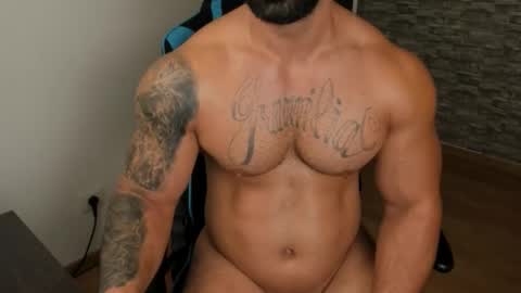 Snapshot of jaxonhunk chatting on October 8, 9:10 pm JaxonHunk online show from October 8, 9:10 pm